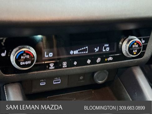 Used 2024 Mitsubishi Outlander SE Black Edition image 5