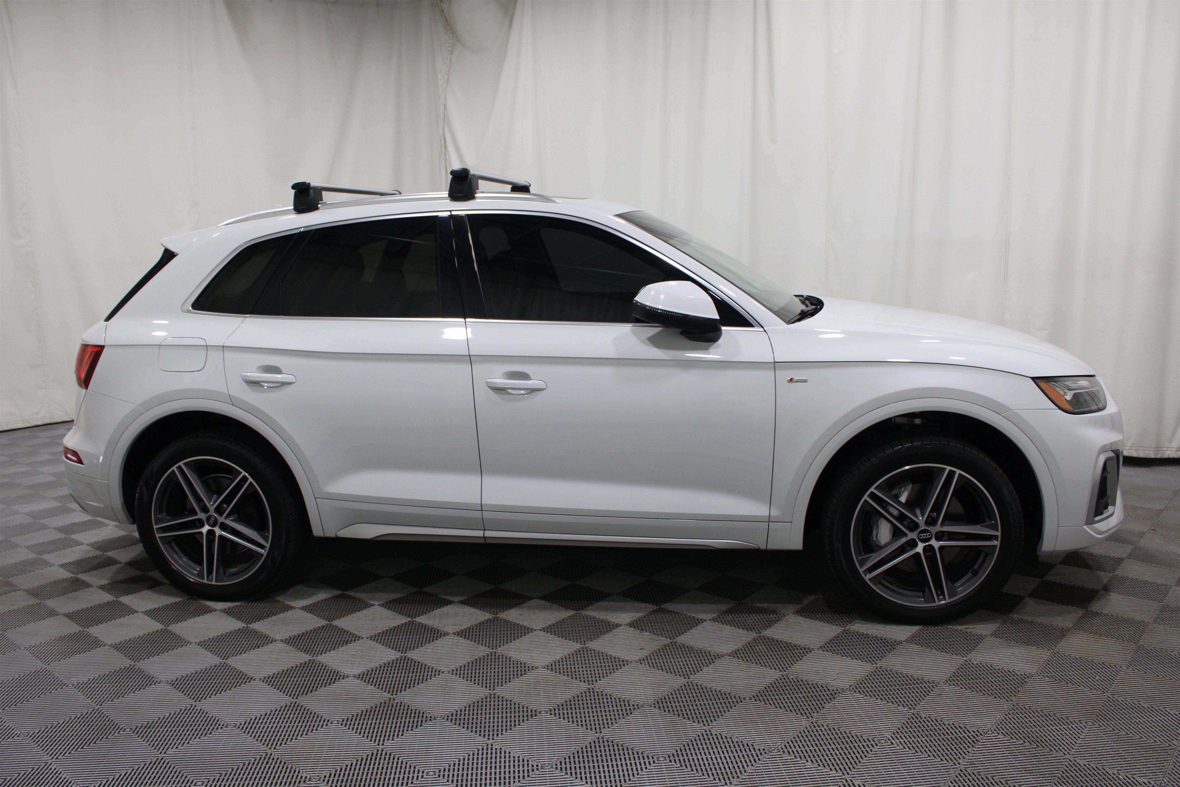 Used 2022 Audi Q5 e Premium Plus AWD/4WD image 31