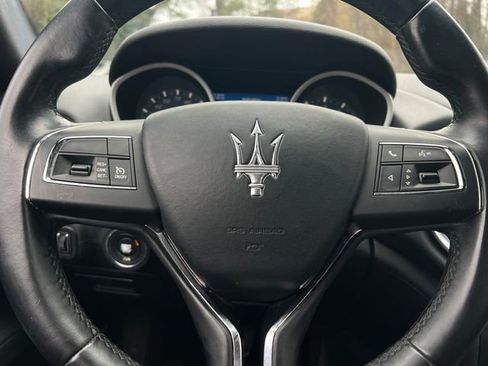 Used 2018 Maserati Ghibli GranSport image 22