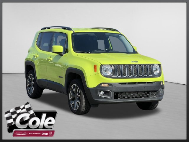 Used 2017 Jeep Renegade Latitude w/ Cold Weather Group AWD/4WD image 1