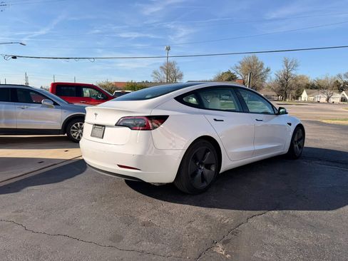 Used 2021 Tesla Model 3 Standard Range Plus RWD image 5