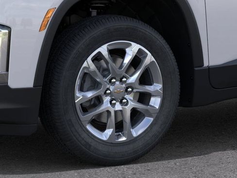 Used 2023 Chevrolet Traverse LS FWD image 10