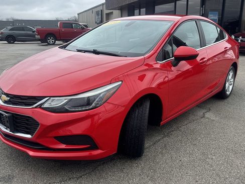 Used 2016 Chevrolet Cruze LT image 4