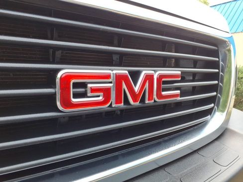 Used 2020 GMC Savana 2500 w/ Driver Convenience Package RWD image 25