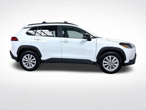 Certified 2025 Toyota Corolla Cross LE w/ Moonroof Package AWD/4WD image 2