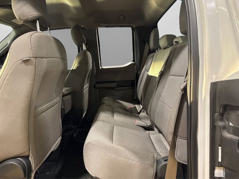 Used 2016 Ford F150 XLT w/ XTR Package image 34