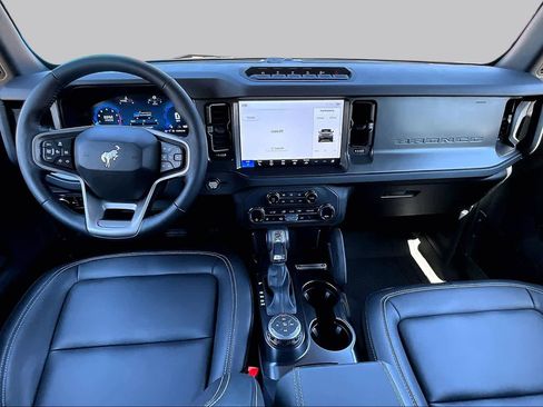 Certified 2025 Ford Bronco Badlands AWD/4WD image 16