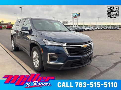 Used 2023 Chevrolet Traverse LS w/ Safety Package AWD/4WD image 1