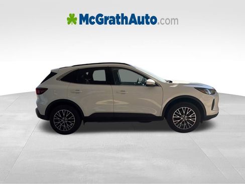 New 2025 Ford Escape SE FWD image 3