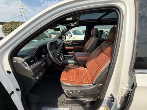 Certified 2023 GMC Yukon Denali Ultimate AWD/4WD image 33