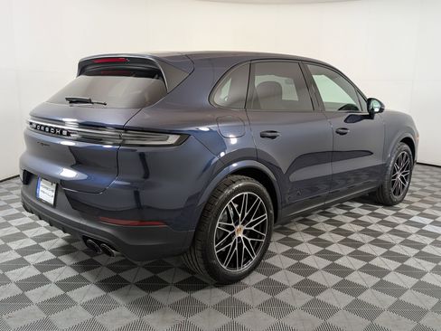 Used 2026 Porsche Cayenne AWD/4WD image 10
