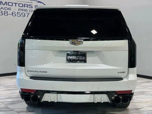 Used 2023 Cadillac Escalade V image 7