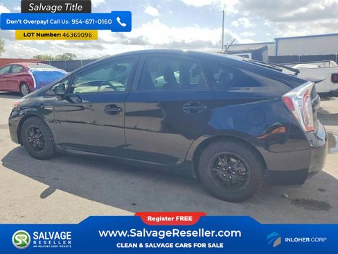 Used 2015 Toyota Prius Three FWD image 3