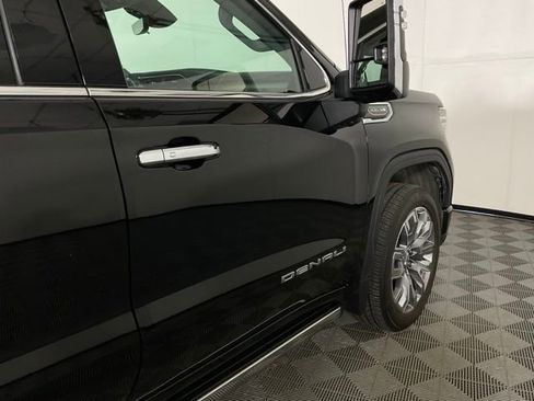 Used 2025 GMC Sierra 1500 Denali w/ Denali Reserve Package image 9