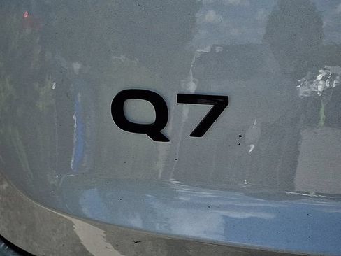 Certified 2025 Audi Q7 3.0T Premium Plus AWD/4WD image 31