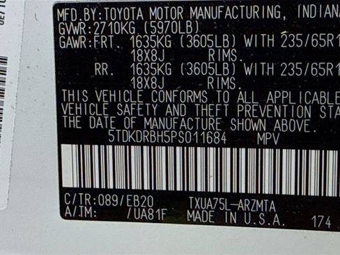 Certified 2023 Toyota Highlander XLE image 33