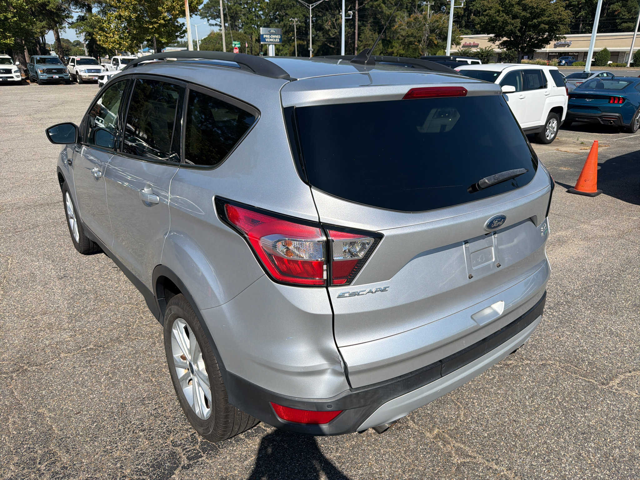 Used 2018 Ford Escape SEL FWD image 7