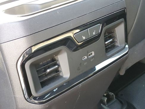 Used 2024 GMC Sierra 1500 AT4 w/ Technology Package image 33