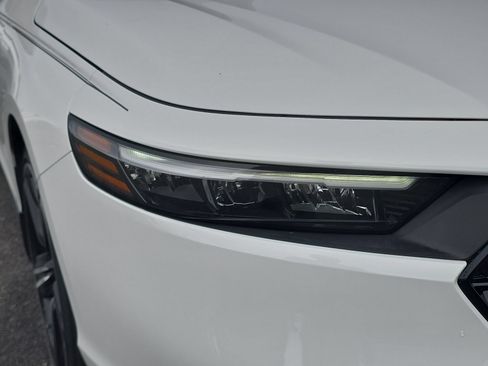 Used 2023 Honda Accord Sport image 7
