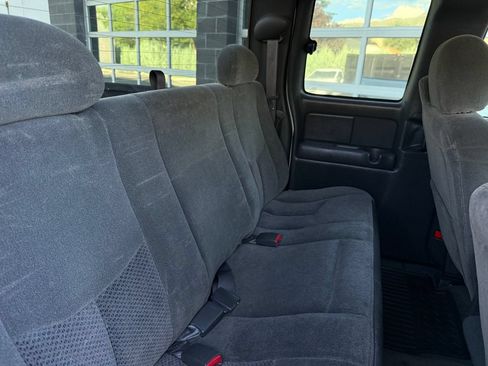 Used 2003 Chevrolet Silverado 2500 LS AWD/4WD image 36