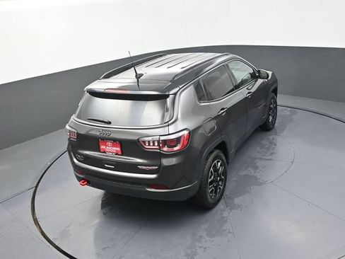 Used 2019 Jeep Compass Trailhawk AWD/4WD image 30