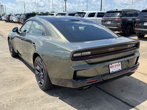 New 2026 Dodge Charger R/T AWD/4WD image 8
