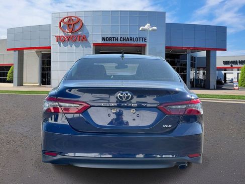 Used 2022 Toyota Camry XLE FWD image 5