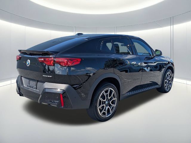 Used 2026 BMW X2 xDrive28i AWD/4WD image 5