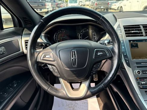 Used 2018 Lincoln MKZ Select w/ Select Plus Package AWD/4WD image 31