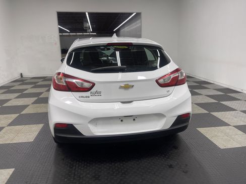 Used 2017 Chevrolet Cruze LT w/ Convenience Package image 3