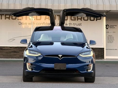 Used 2016 Tesla Model X 75D AWD/4WD image 3