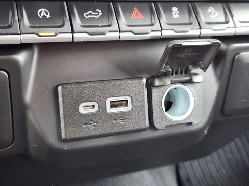 Used 2022 Chevrolet Silverado 1500 Custom Trail Boss w/ Safety Confidence Package image 21