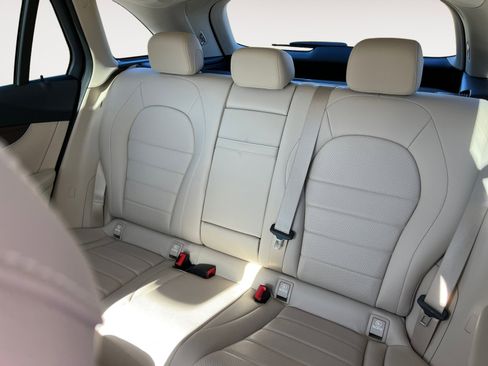 Used 2022 Mercedes-Benz GLC 300 4MATIC image 14