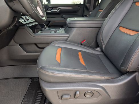 Certified 2025 GMC Sierra 2500 AT4 AWD/4WD image 15