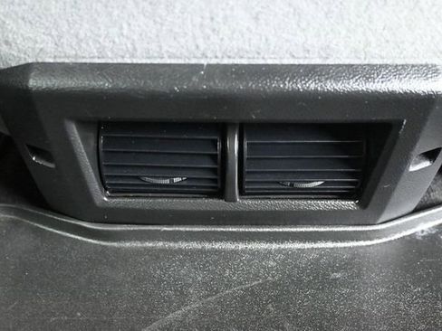 Used 2018 RAM 1500 Express AWD/4WD image 15