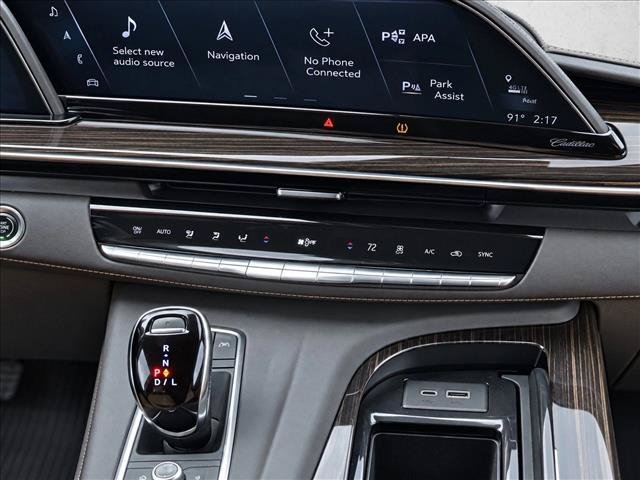 Used 2021 Cadillac Escalade Premium Luxury w/ LPO, Illumination Package AWD/4WD image 11
