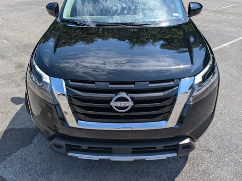 Used 2025 Nissan Pathfinder Platinum w/ Cargo Package FWD image 12