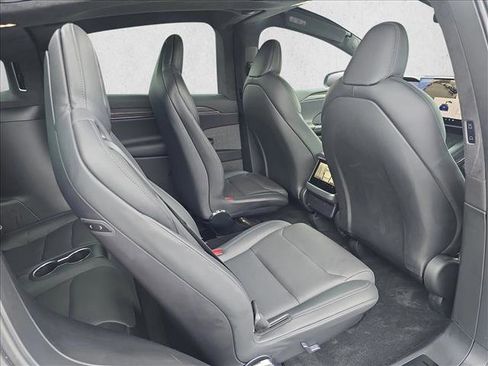 Used 2022 Tesla Model X image 11