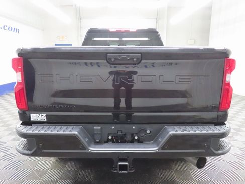 Used 2024 Chevrolet Silverado 2500 LT w/ Midnight Edition image 41