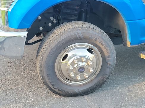 Used 2021 Ford F350 XLT AWD/4WD image 2