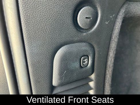 Certified 2024 Dodge Durango GT image 42