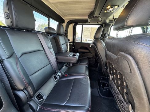 Used 2020 Jeep Gladiator Rubicon w/ Uconnect 4C Nav & Sound Group AWD/4WD image 32