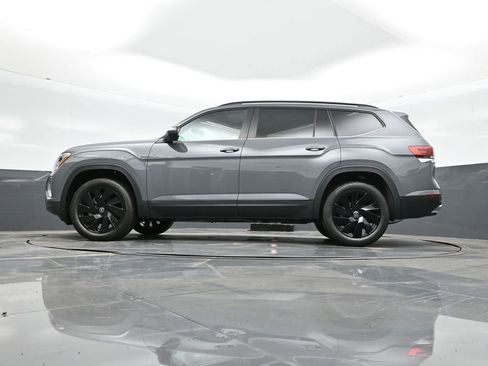 New 2026 Volkswagen Atlas SE image 29