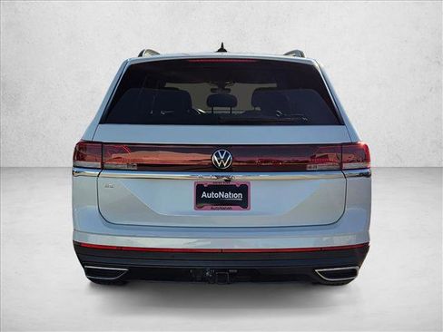 New 2026 Volkswagen Atlas SE image 8