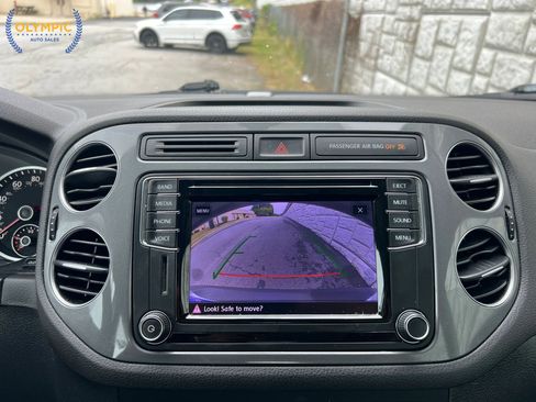 Used 2017 Volkswagen Tiguan S FWD image 32