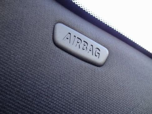 Used 2023 BMW 530i xDrive w/ Convenience Package image 26