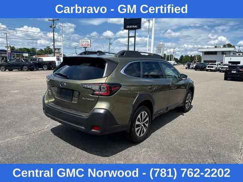 Used 2024 Subaru Outback Premium AWD/4WD image 5
