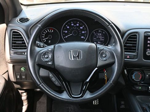 Used 2019 Honda HR-V Sport image 10