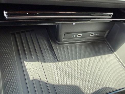 New 2026 Volkswagen Atlas Peak Edition AWD/4WD image 27
