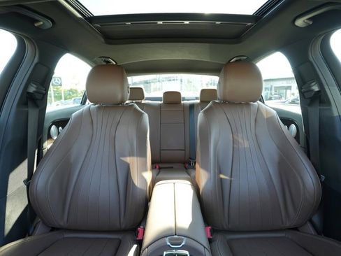 Certified 2019 Mercedes-Benz E 300 4MATIC image 33